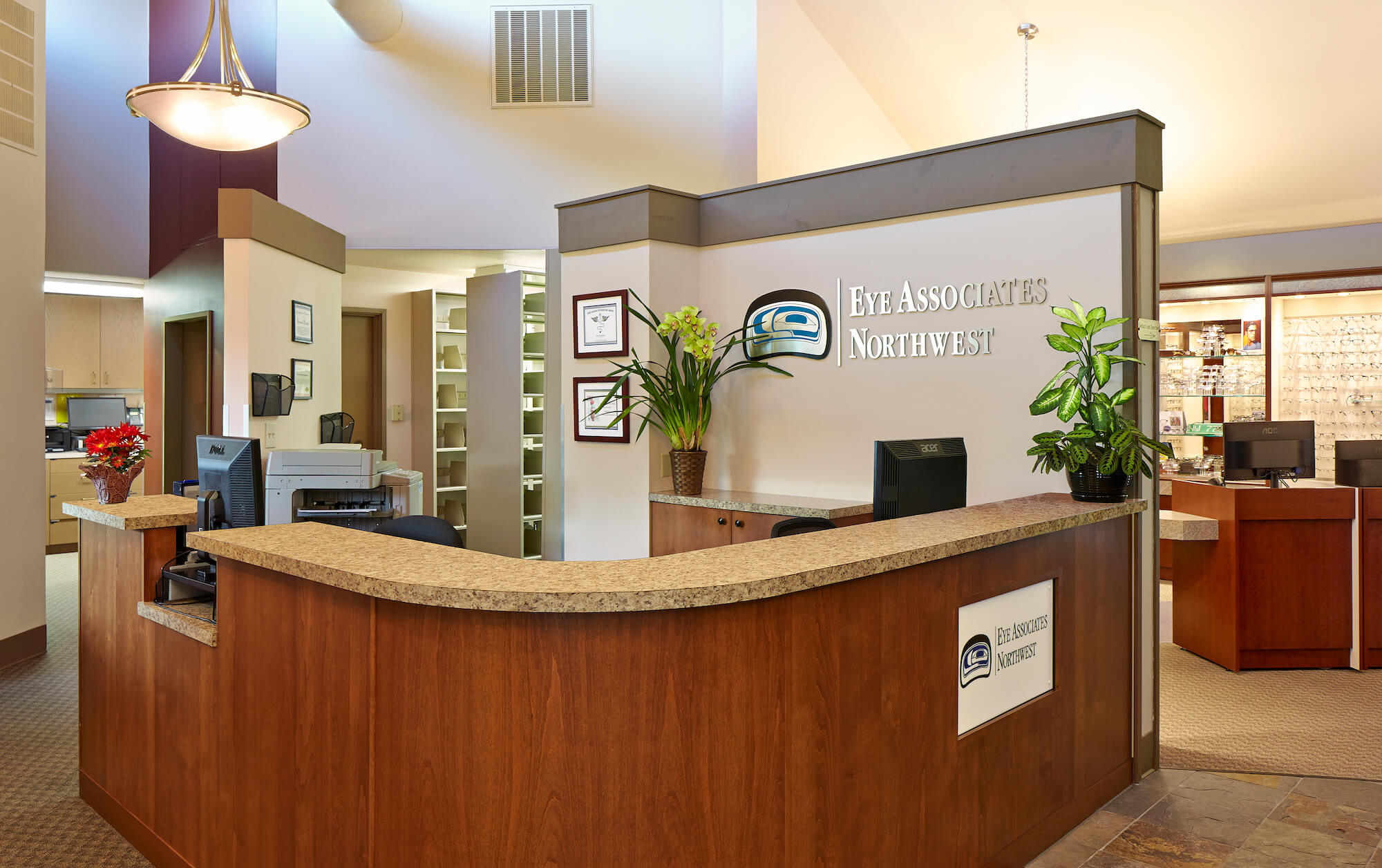 Kirkland Front Desk Lg